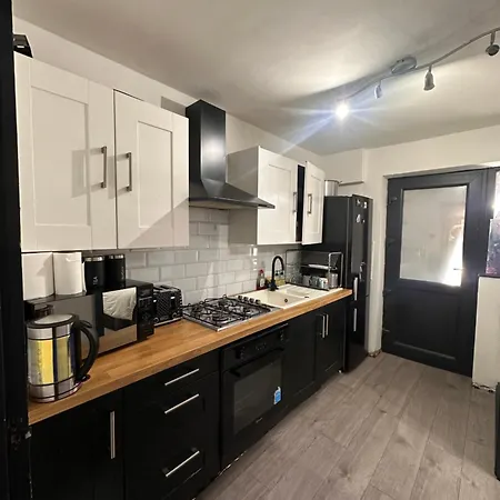 Alloggio in famiglia Four Bedrooms And Two Bathrooms Up To Nine People